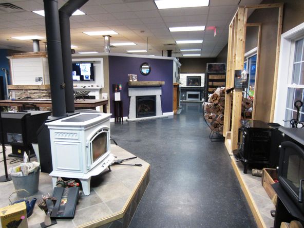 1438 Main St, Sanford, ME 04073